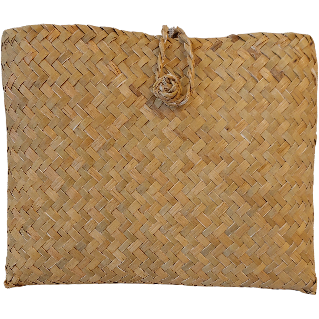 Woven Seagrass Pouch